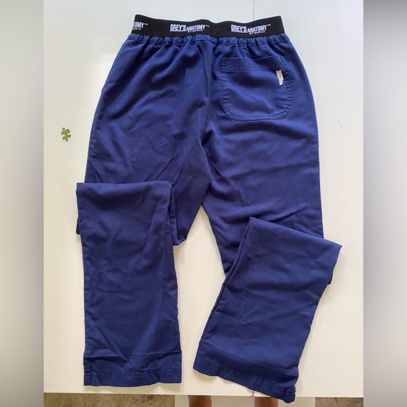 Grey’s Anatomy Blue Navy Scrub Set - Picture 10 of 11